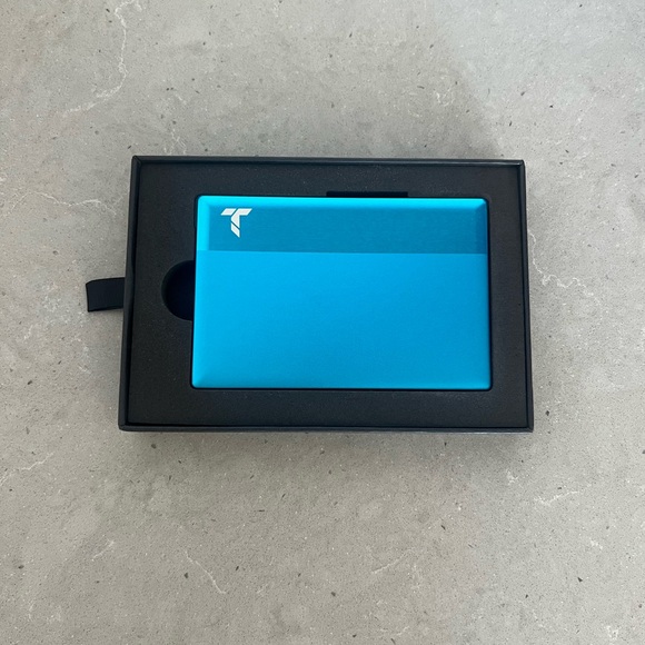 TravelCard Plus Blue Portable Charger 🆕 - Picture 2 of 5